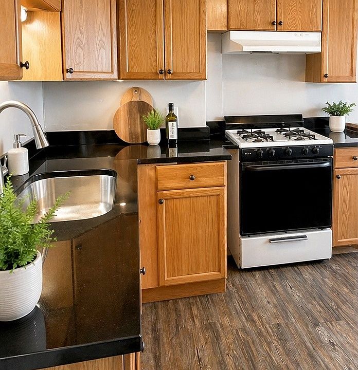 1st image of 27 Florence St #2