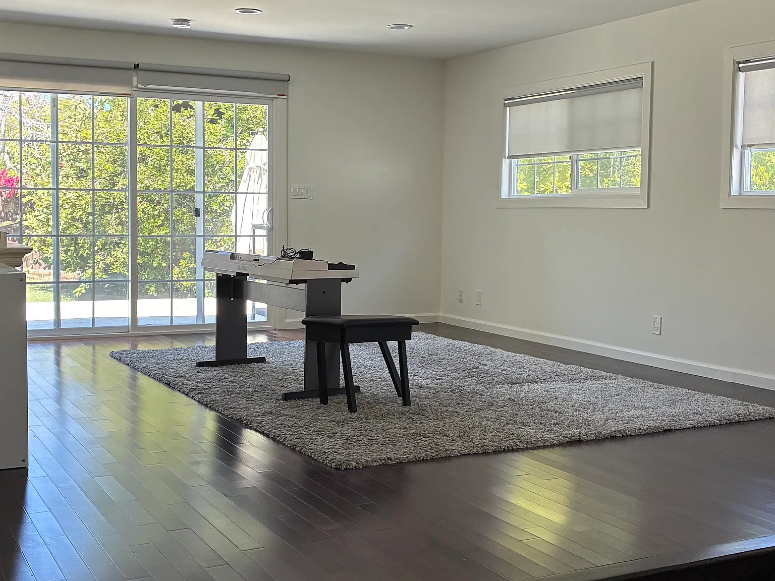 4 bed, 2394 sqft, $8,995 — Photo 4