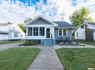 1002 Winter St, Pekin, IL 61554