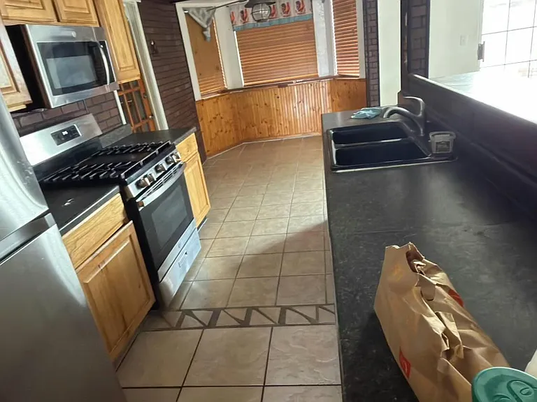 4825 Rolling Stone Ave — Photo 3