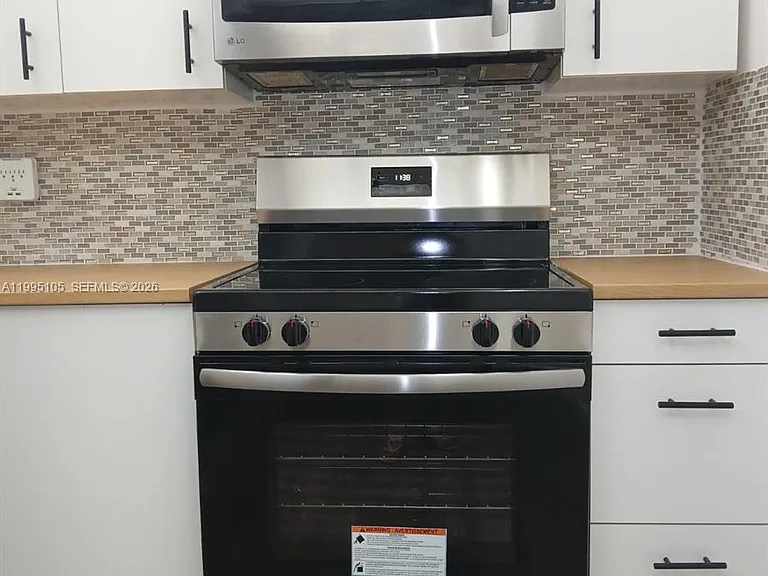 1300 Saint Charles Pl #222 — Photo 4