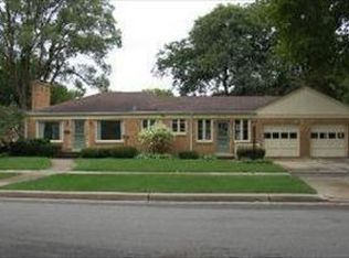 805 Oakley Ave, Elgin, IL 60123