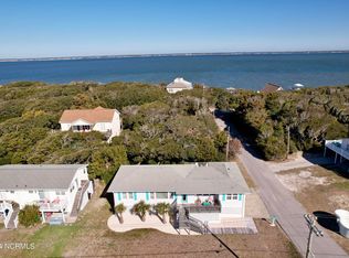 201 11th St, Emerald Isle, NC 28594