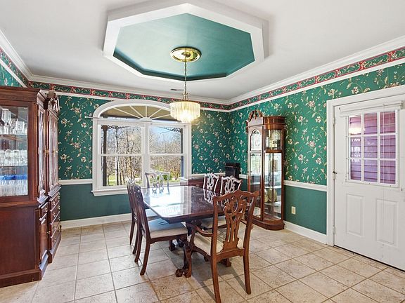 3rd image of 867 Mount Olivet Rd