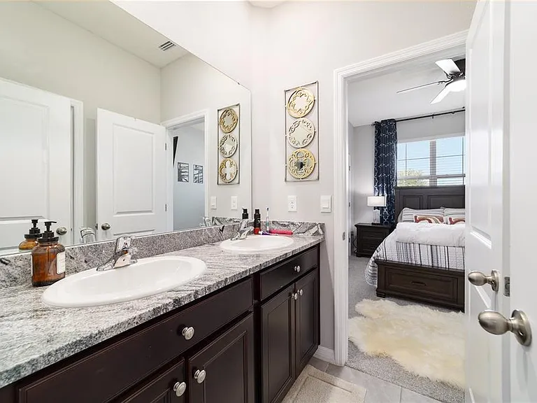 8521 SW 59th Ter — Photo 8