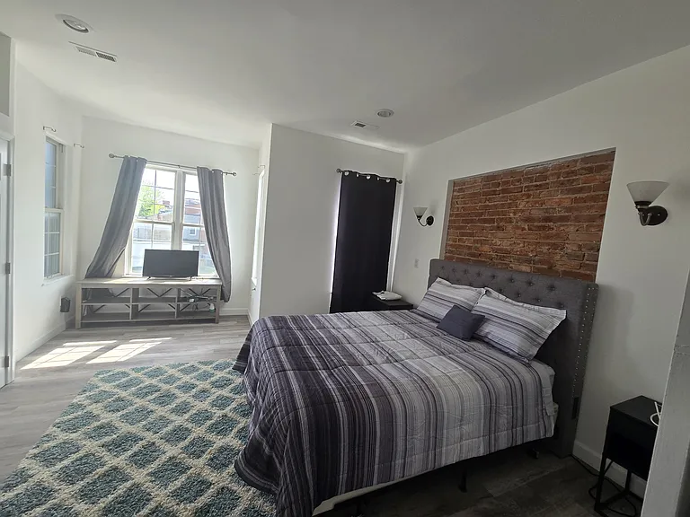 27 Florida Ave NW #2 — Photo 11