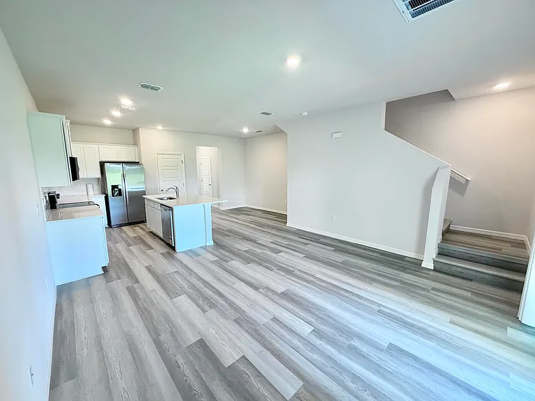 12813 SW Forli Way — Photo 9