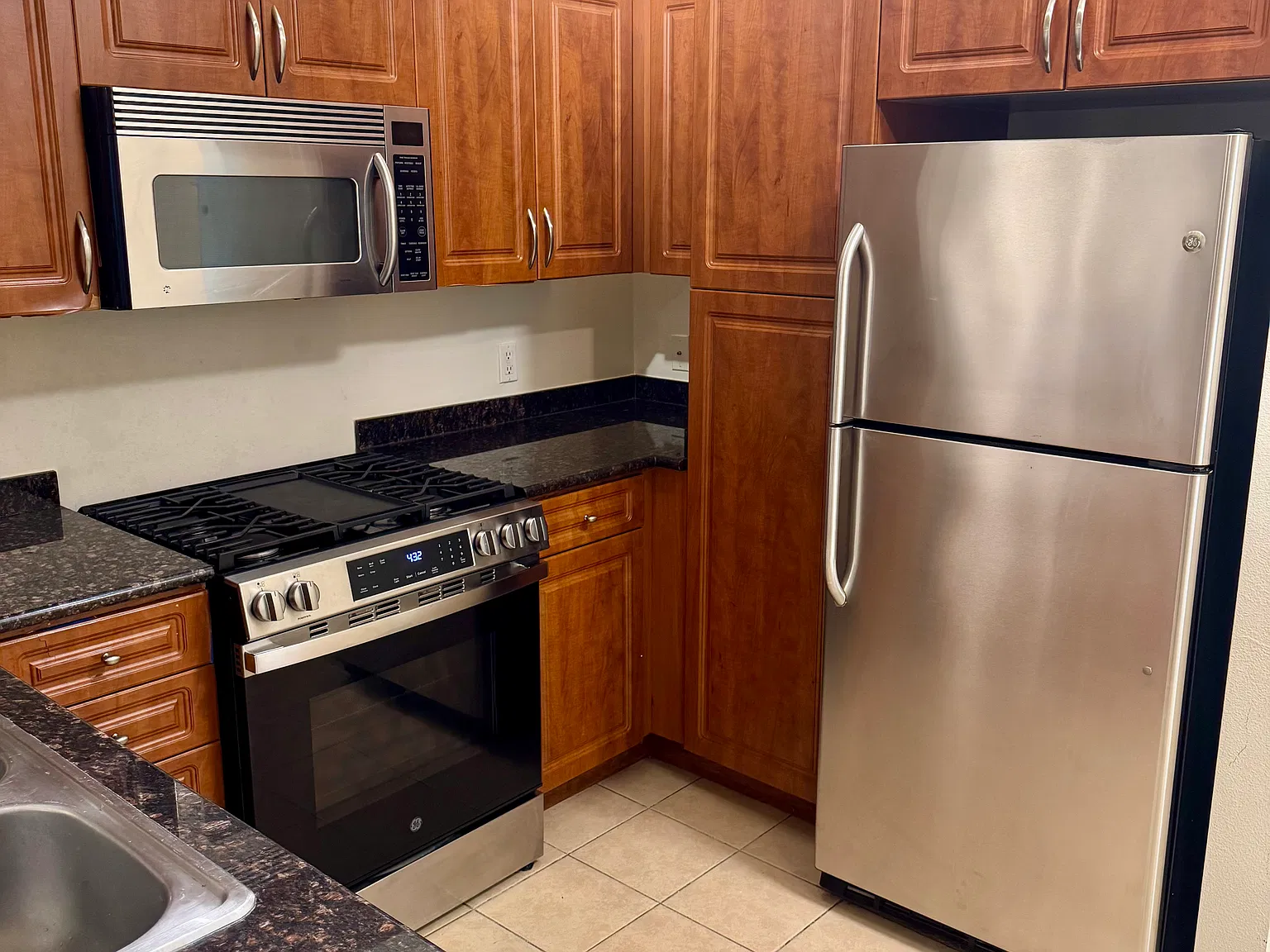 1 bed, 664 sqft, $1,950 — Photo 4