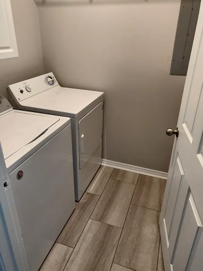 1 bed, 1.0 bath, 638 sqft, $1,800 — Photo 1