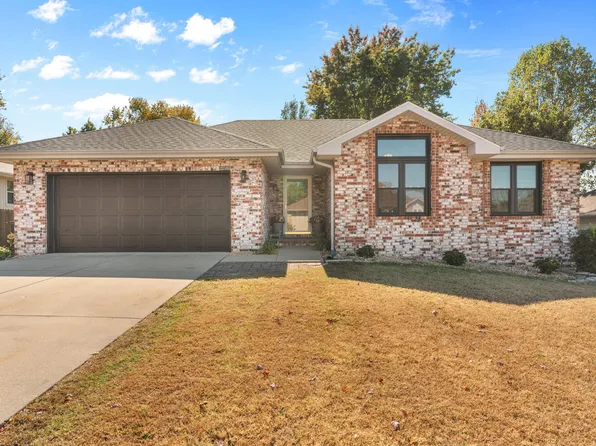 2286 W Arlington Street, Springfield, MO 65810