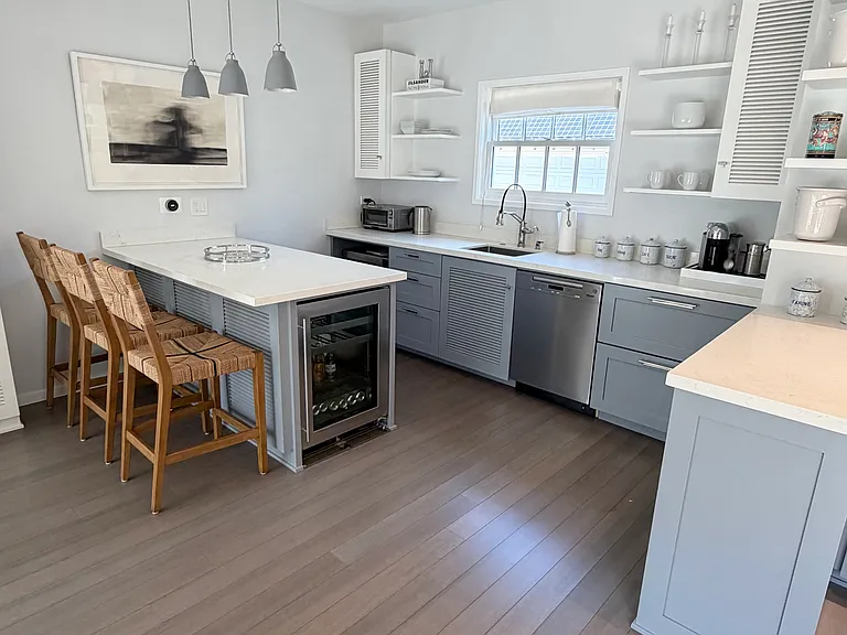 849 S Madison Ave — Photo 4