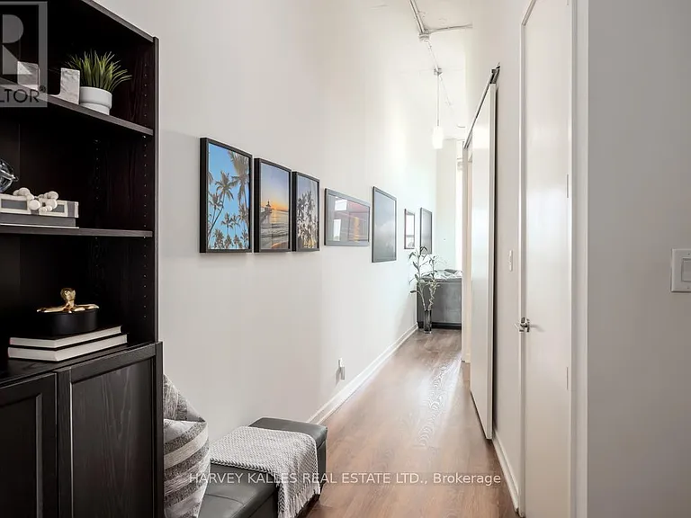 380 Macpherson Ave #441 — Photo 4
