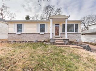 1031 Lindemann Rd, Saint Louis, MO 63131