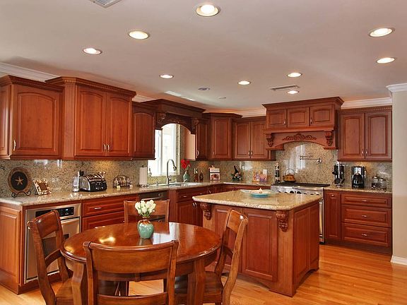 Stunning Custom Kitchen with Every Detail Considered