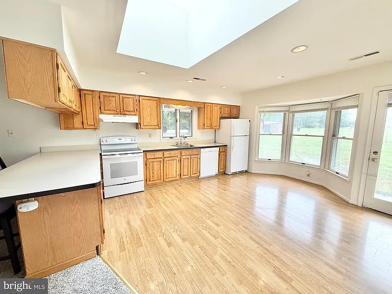 10620 Belmont Blvd — Photo 3