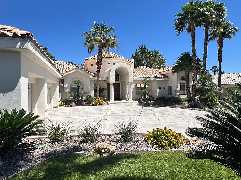 7408 Silver Palm Ave — Photo 2