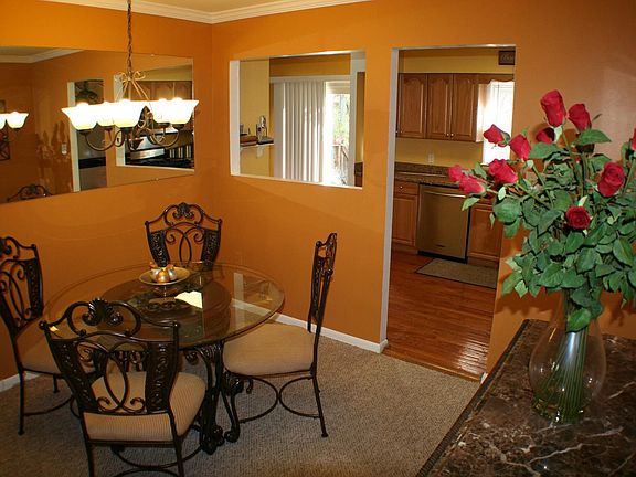 Dining Room (2)