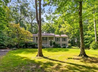 11 Roberts Rd, Warren, NJ 07059