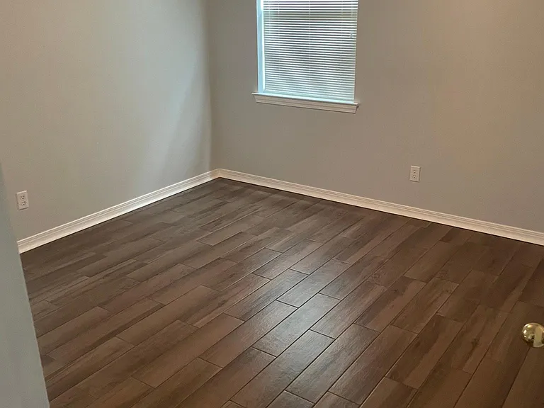 3142 Meadow Lake Dr E — Photo 10