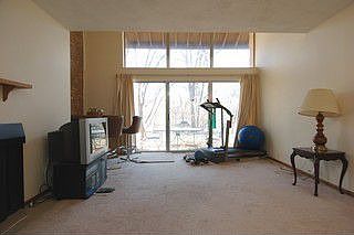 1st image of 5911 Oakwood Dr