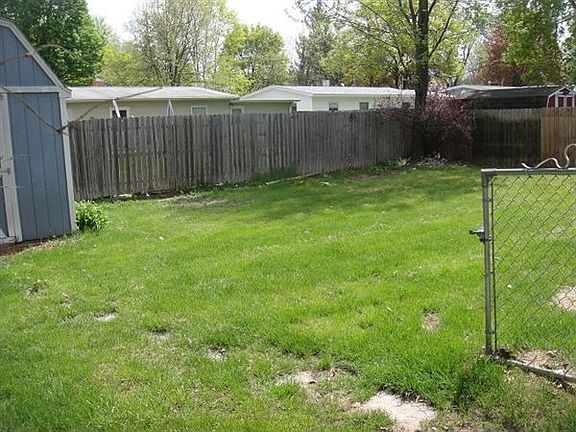 Fenced Yard with Back Yard