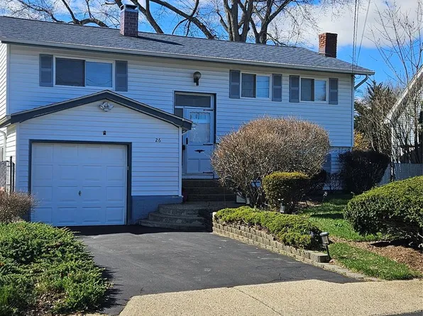 26 Clarke Street, Brentwood, NY 11717