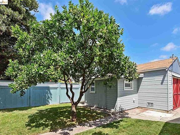 4th image of 378 Belleview Dr