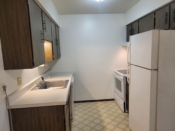 3rd image of 1010 16th St #6