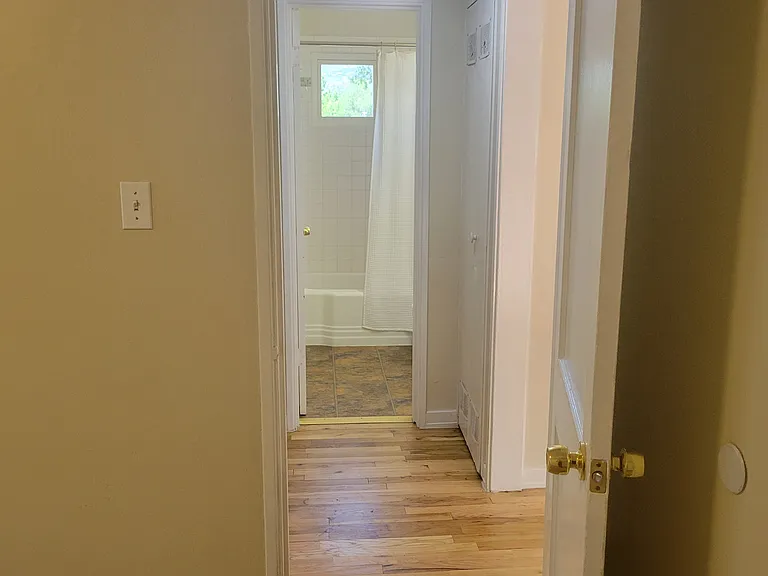 410 N 28th St #410 — Photo 9