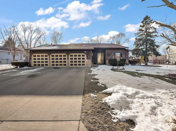 8114 5th St NE, Spring Lake Park, MN 55432