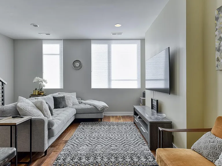 1234 S 10th St — Photo 15