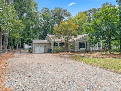 591 Blount Point Rd, Newport News, VA, 23606