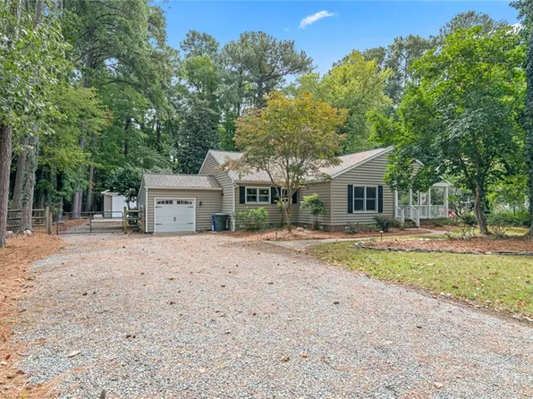 591 Blount Point Rd, Newport News, VA 23606