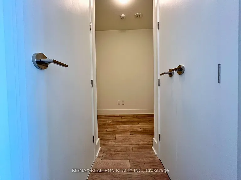 11 Yorkville Ave #6101 — Photo 19