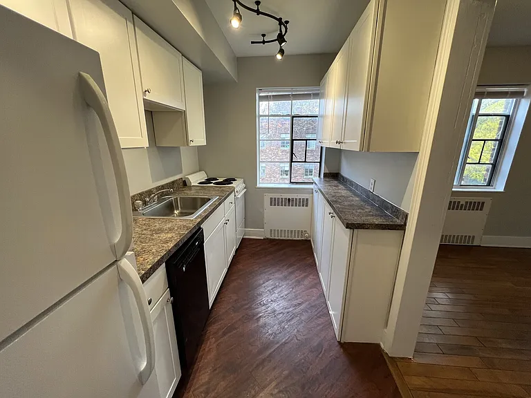 109 Lexington Ave #2 — Photo 1