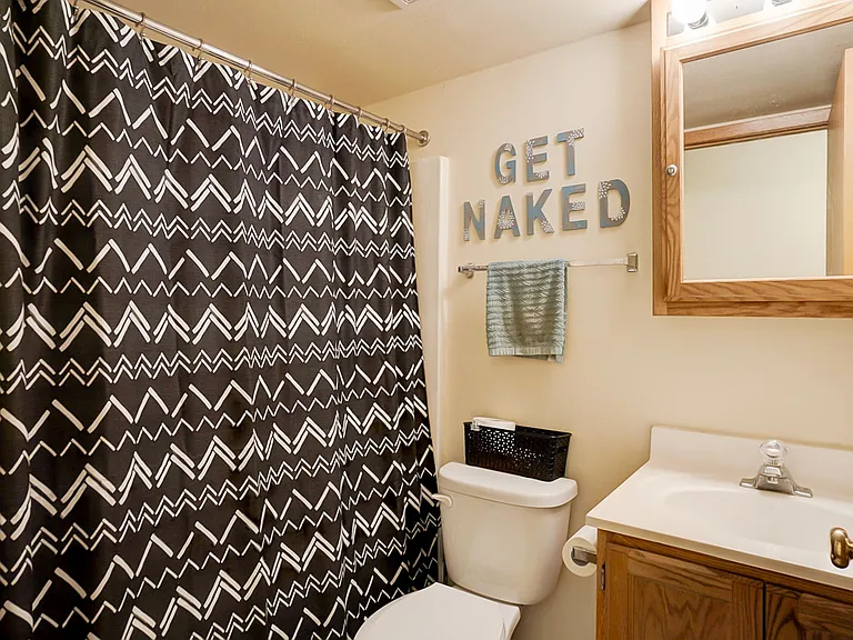 Inez Apartments — Photo 46