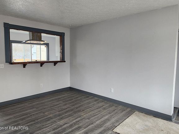 5th image of 4317 Brighton Dr