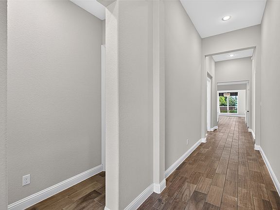 5th image of 2304 Westlake Ct