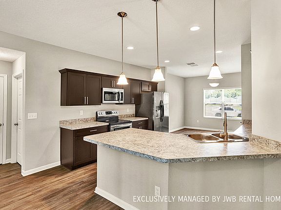 4th image of 4415 Civic Way