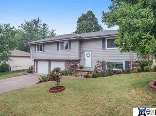 11206 Y St, Omaha, NE 68137