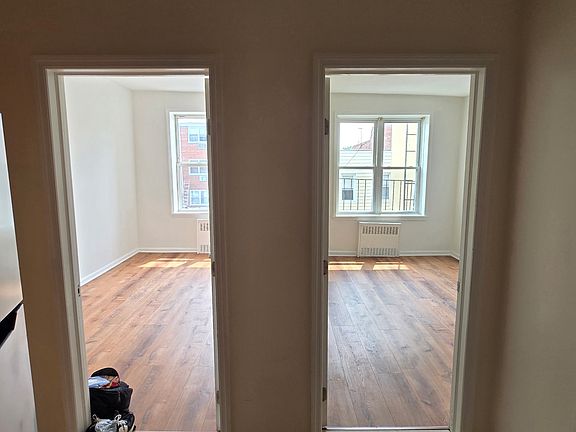 4th image of 129 27th Ave Floor 2