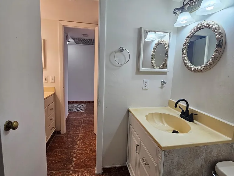 1041 Jefferson Dr #J — Photo 20