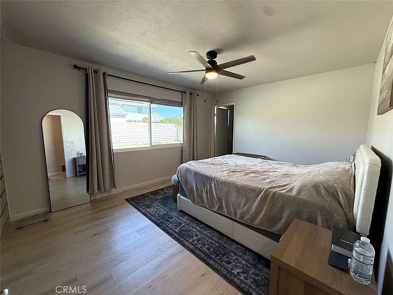 2703 S Fern Ave — Photo 9