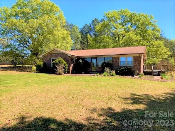 136 Lavender Rd, Ellenboro, NC 28040