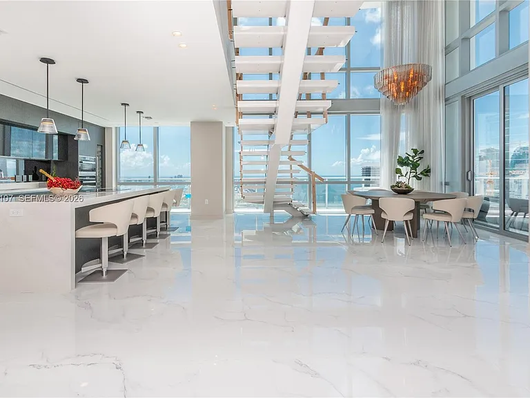 851 NE 1st Ave #Penthouse 4611 — Photo 7