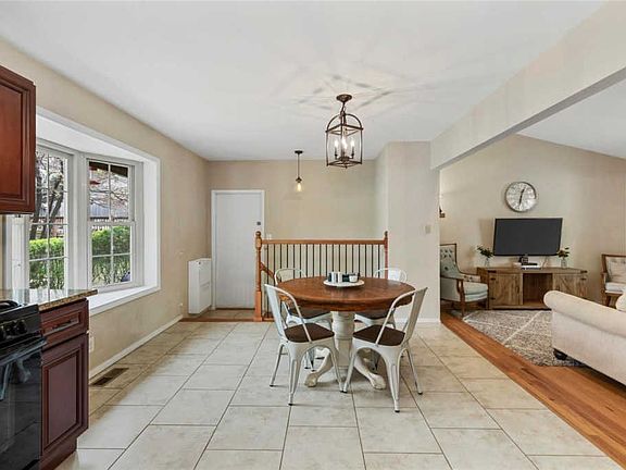 5th image of 621 Claypool Dr