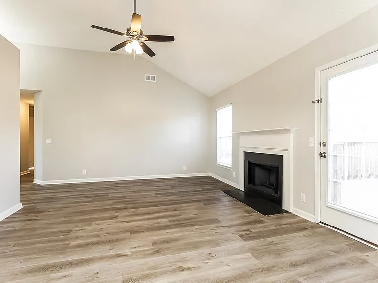 6769 Ascot Dr — Photo 5
