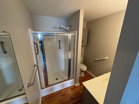 2nd image of 1025 E Crown Pointe Blvd