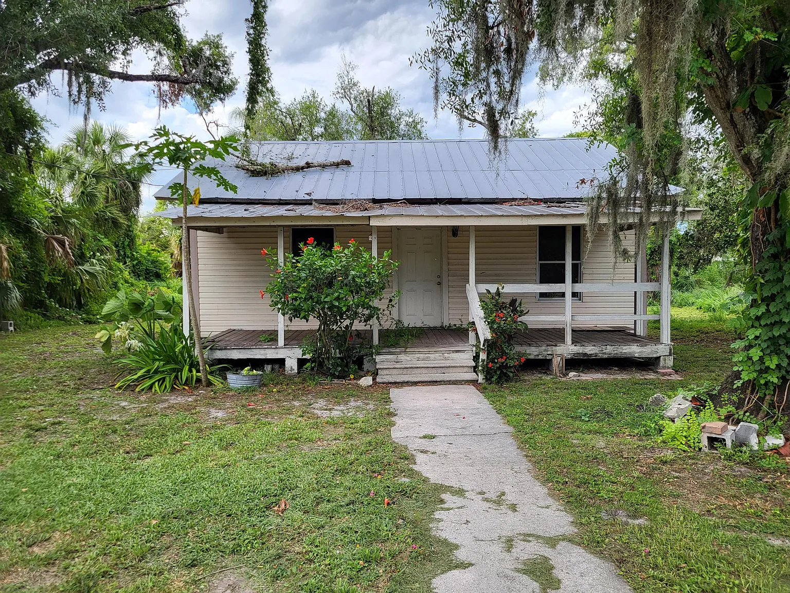 2 bed, 960 sqft, $1,095 — Photo 1