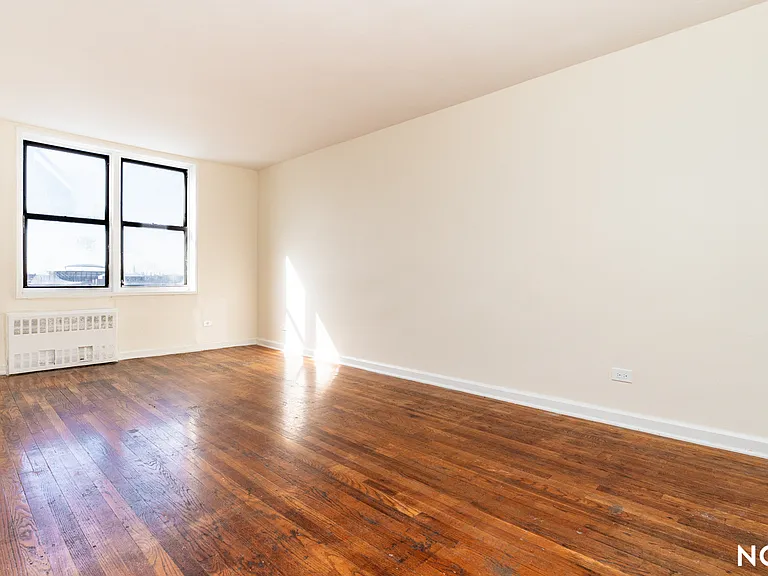 132-25 Maple Ave #606A — Photo 2